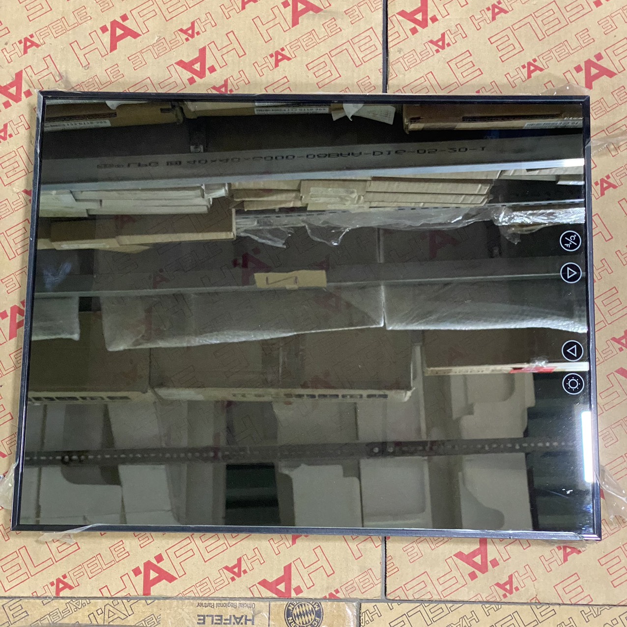 CỬA TỦ RƯỢU 12 CHAI HAFELE 539.15.060(532.84.172)