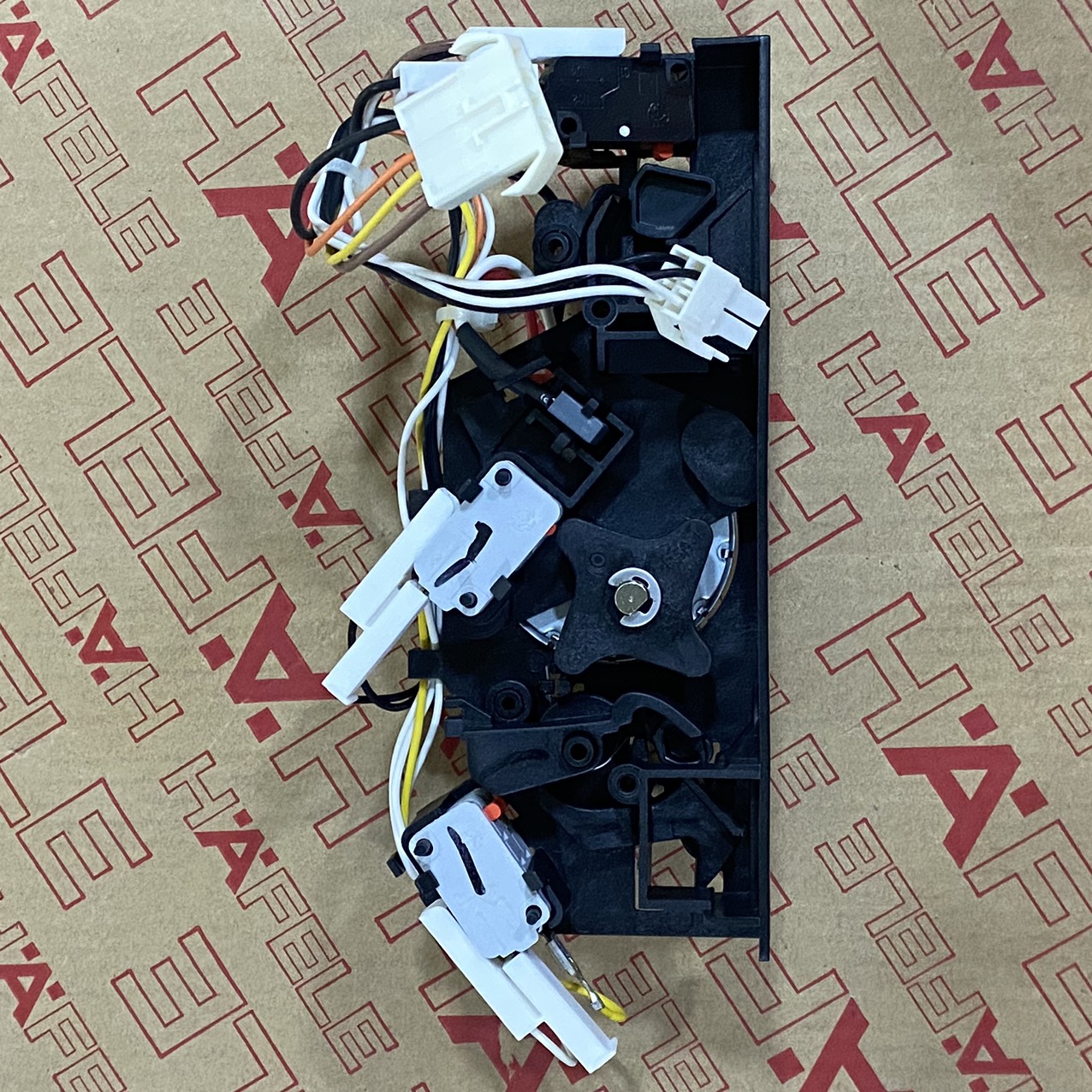 CHỐT CỬA 532.86.227