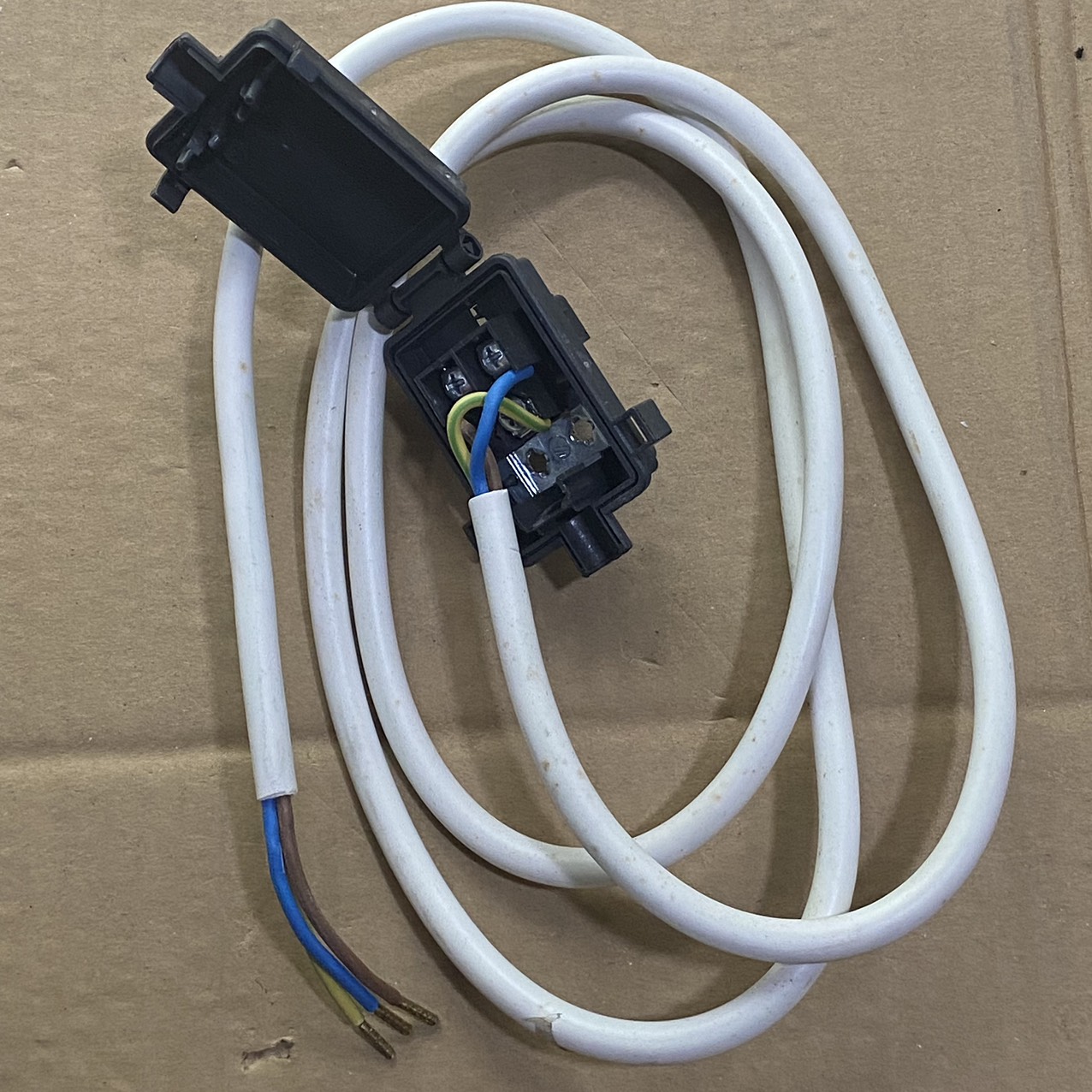 TERMINAL BOX AND CORD LÒ NƯỚNG HAFELE HO-KT60B 533.02.001(532.90.190)