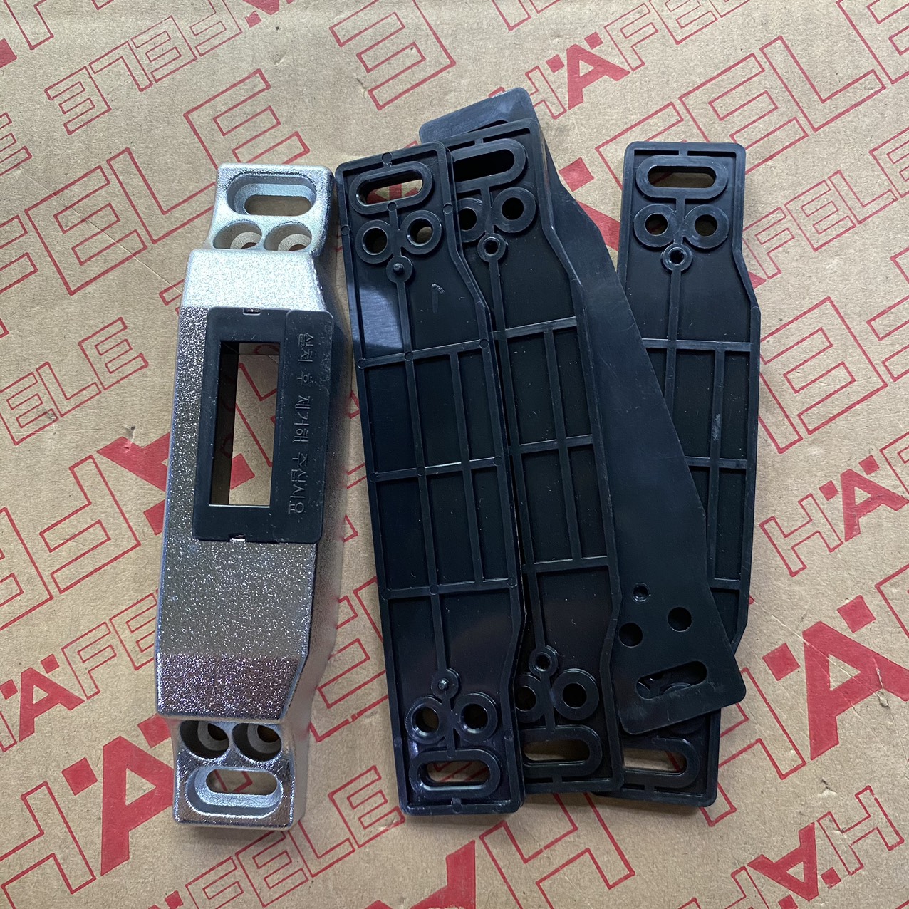 ER4800 - TẤM CHẮN 912.05.672